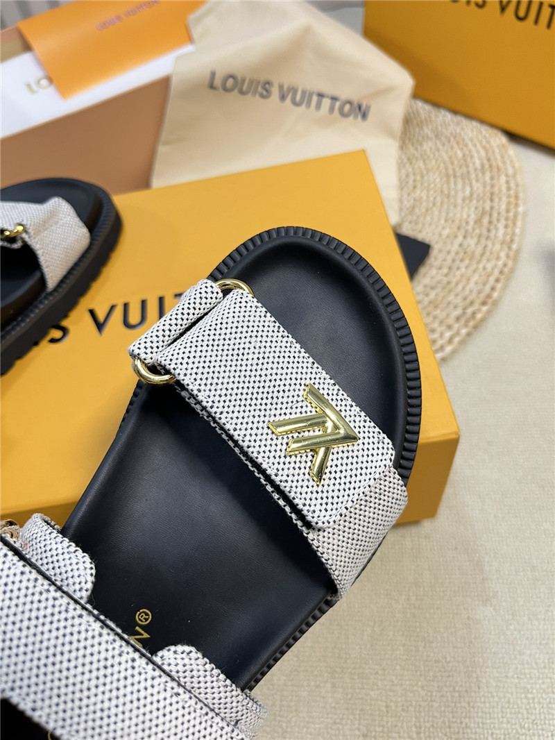 l0vis Vvtt0n lv catwalk style thick sole sandals replica shoes