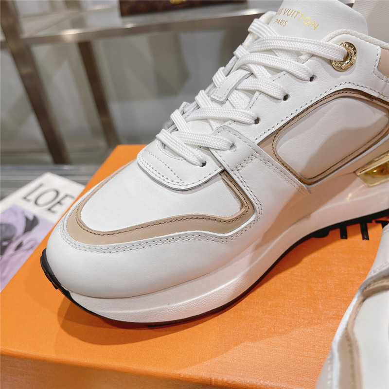 l0vis Vvtt0n lv run away sneakers in gold