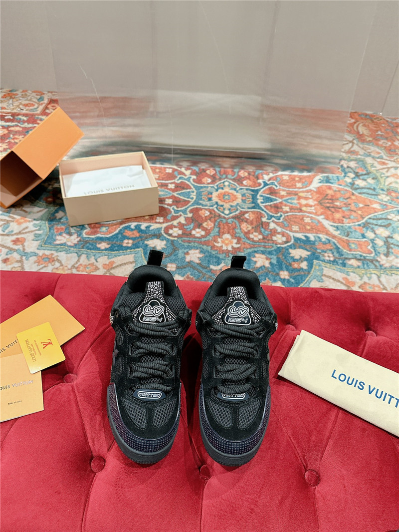 l0vis Vvtt0n lv skate trainers