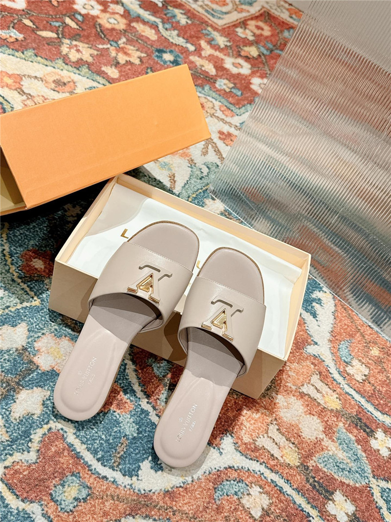 l0vis Vvtt0n lv flat sandals best replica shoes website