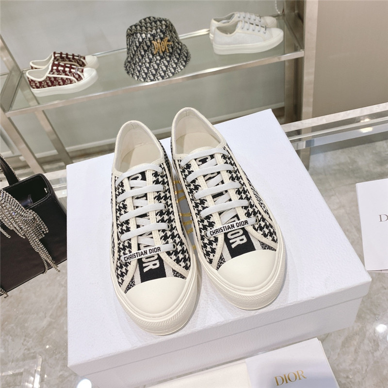 D10r canvas walk’n sneakers