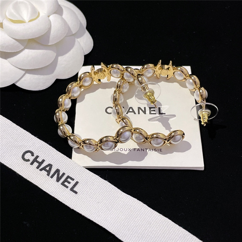Ch**el small fragrant earrings
