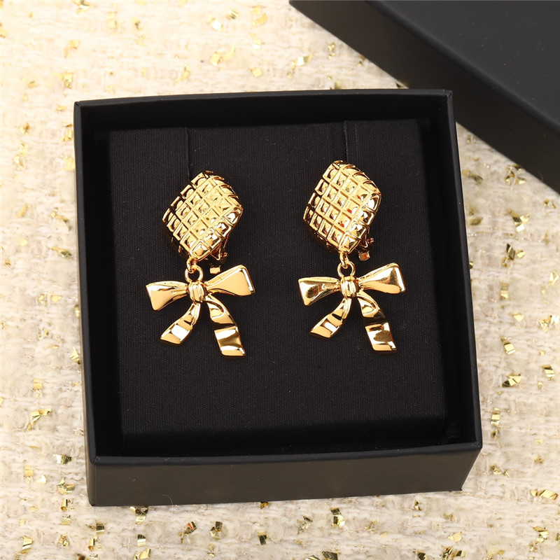 Ch**el new earrings