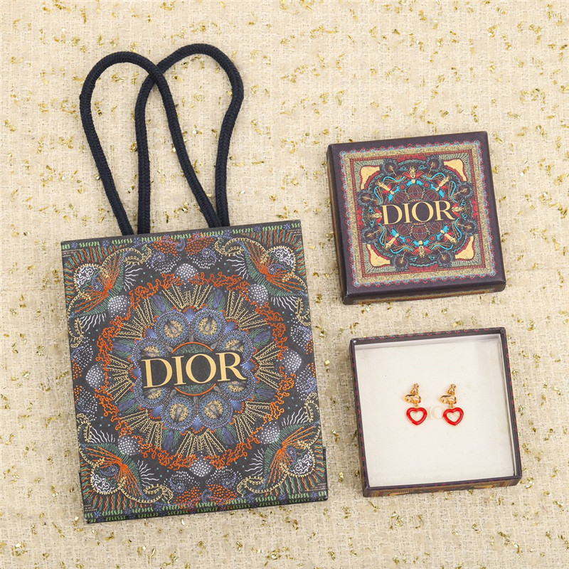 D10r love pattern earrings