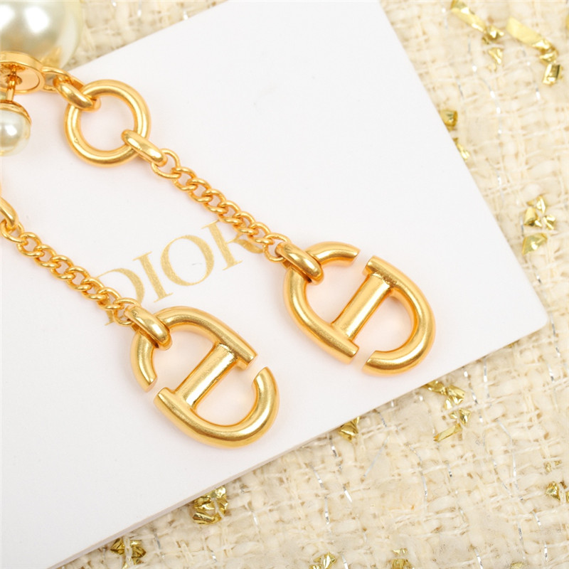 D10r pearl drop cd earrings