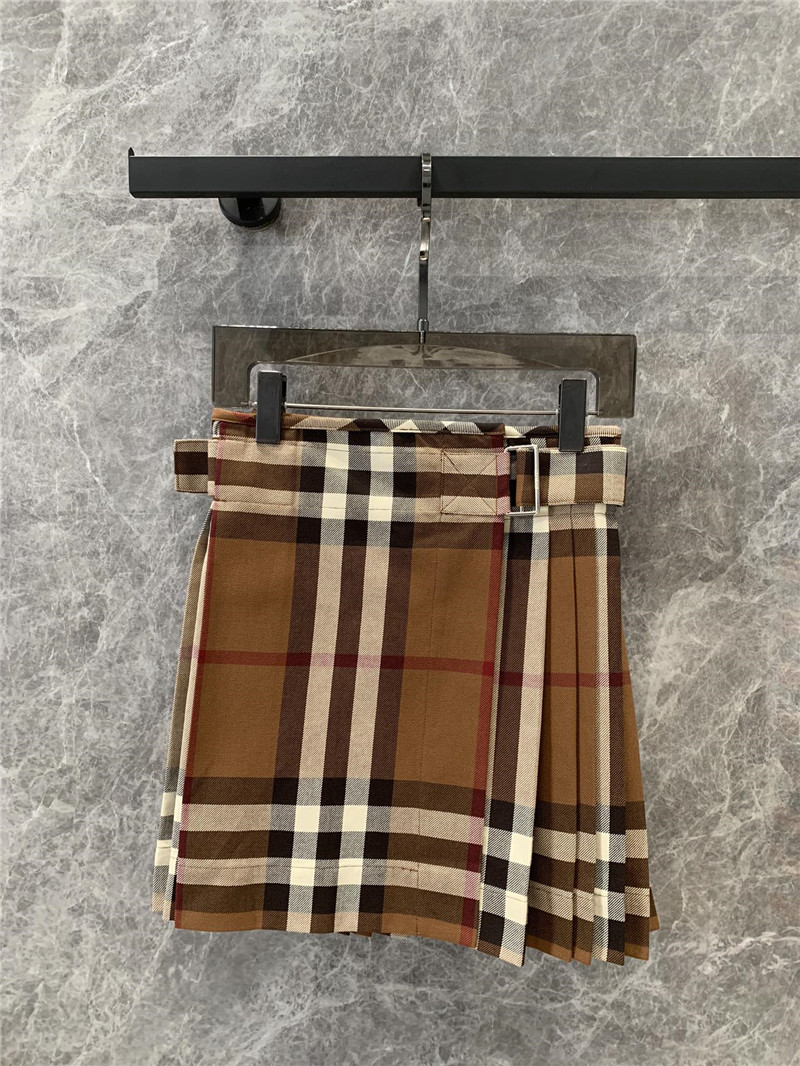 Bv*b*rry vintage plaid pleated skirt replica designer clothes