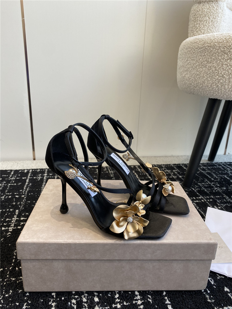 J1m*y Ch00 ixia 95 black satin pumps with floral
