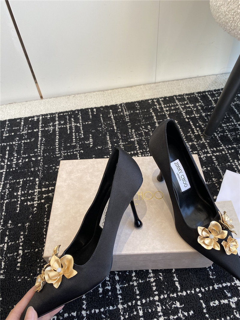 J1m*y Ch00 ixia 95 black satin pumps with floral