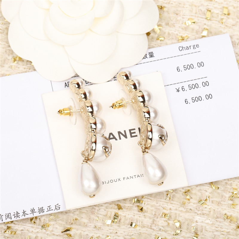 Ch**el pearl double c stud earrings