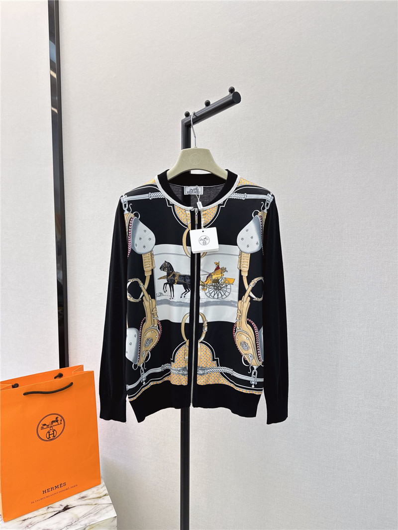 H**me5 horse printed cardigan in black