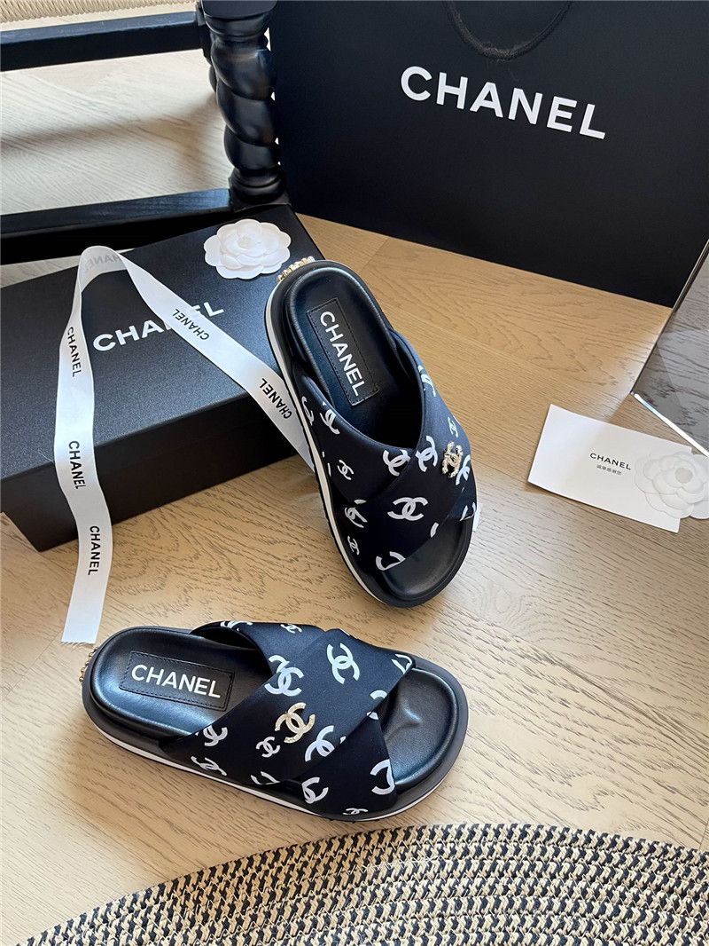 Ch**el velvet cross platform slides