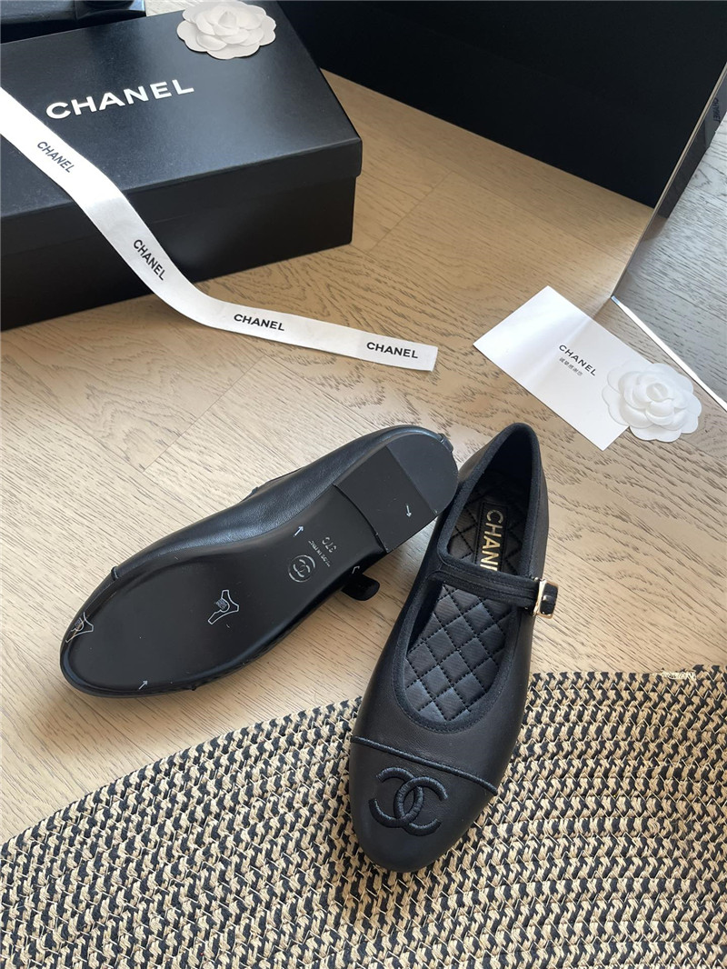 Ch**el mary janes black leather ballet flats