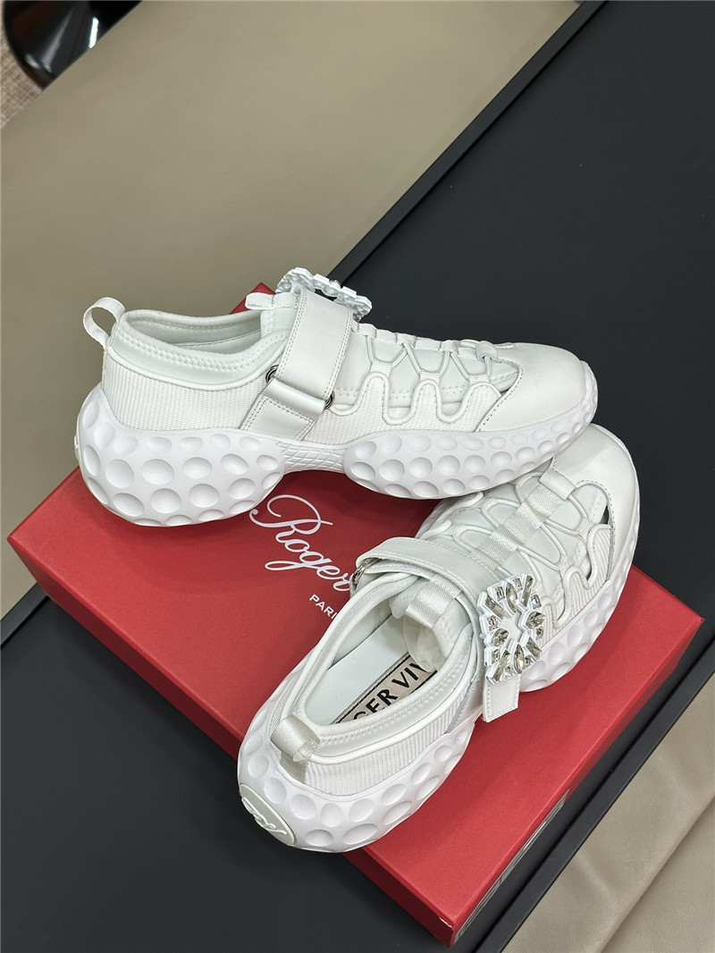 roger u1u1er d1am0nd buckle sneakers