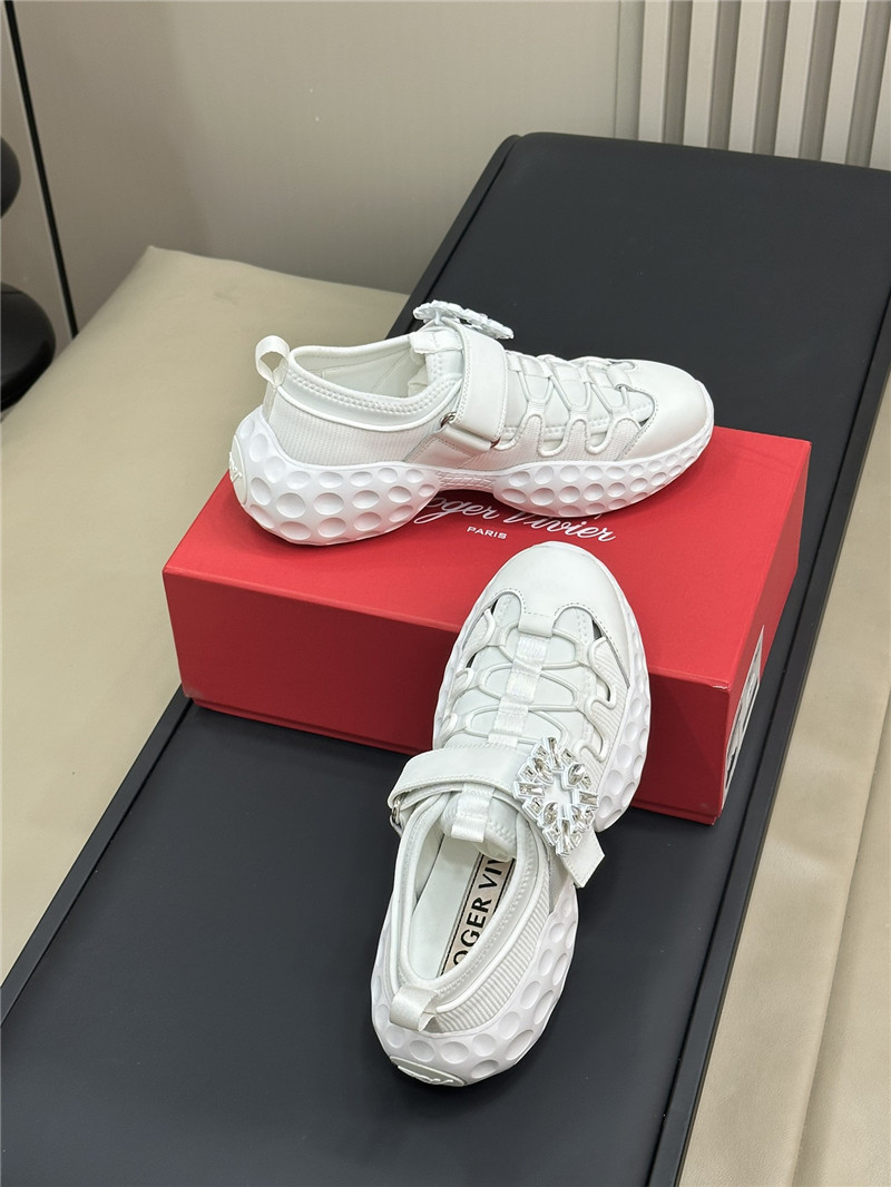 roger u1u1er d1am0nd buckle sneakers