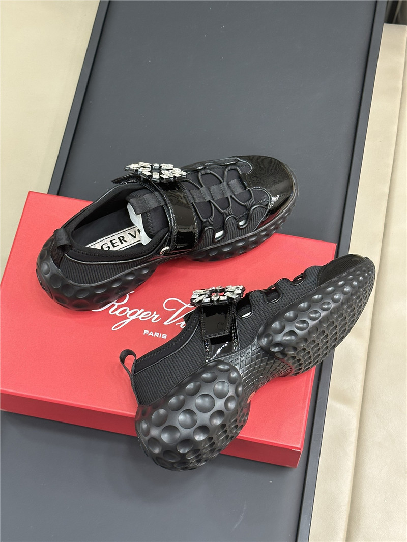 roger u1u1er d1am0nd buckle sneakers black