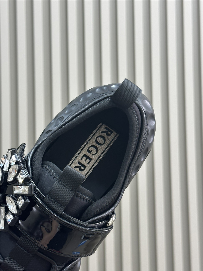 roger u1u1er d1am0nd buckle sneakers black