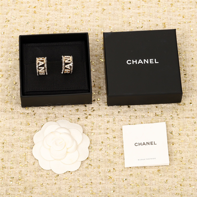 Ch**el letter earrings