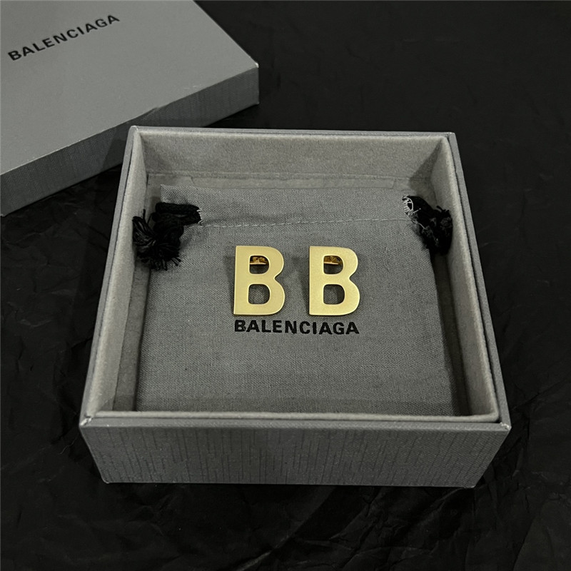 Ba1en*iaga retro earrings