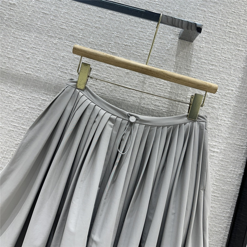 Pra*a sporty low-waist pleated skirt replica clothes