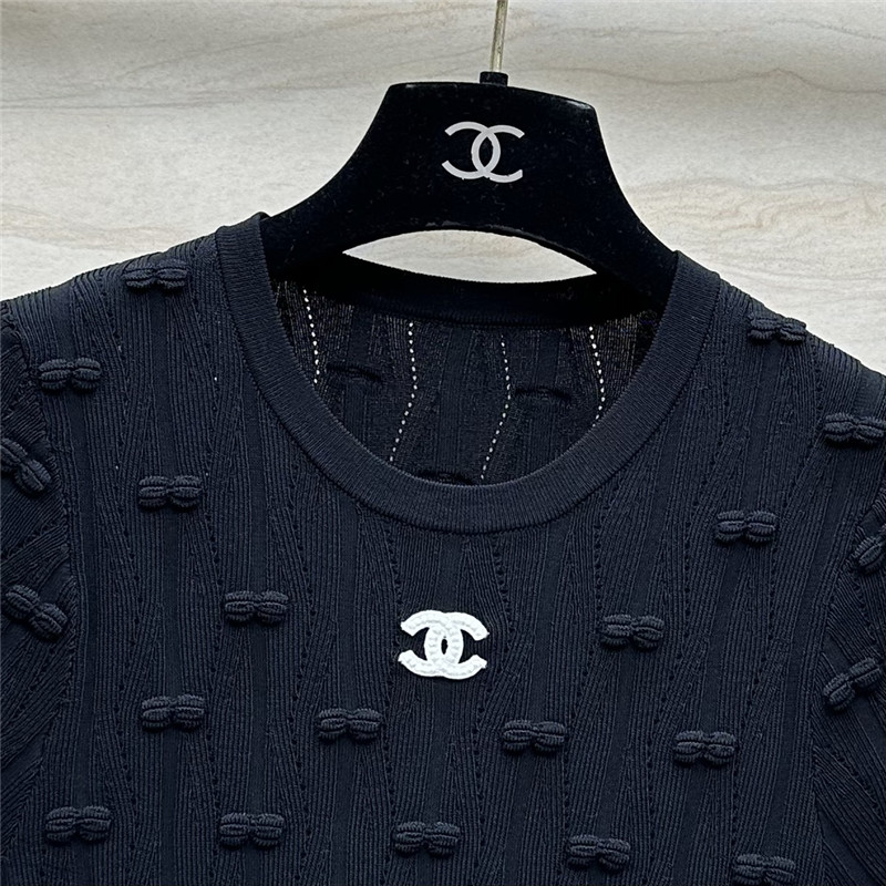 Ch**el embossed bow knitted top replica clothes