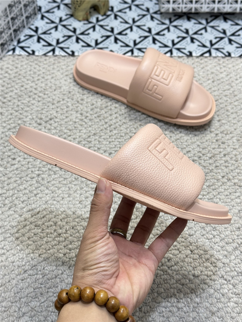 F**di roma slides pink