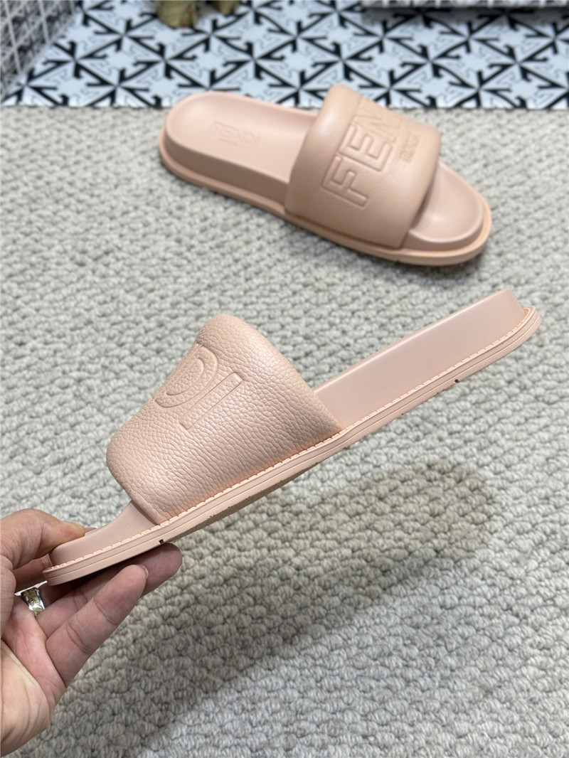 F**di roma slides pink