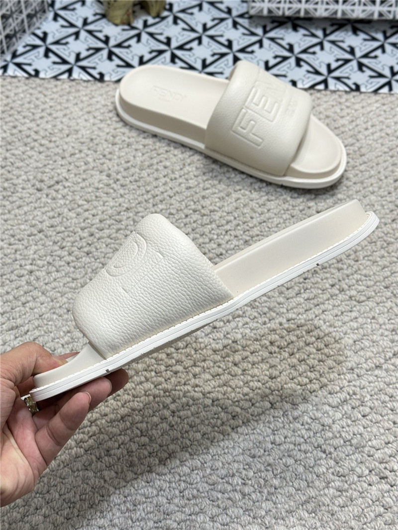 F**di roma slides white