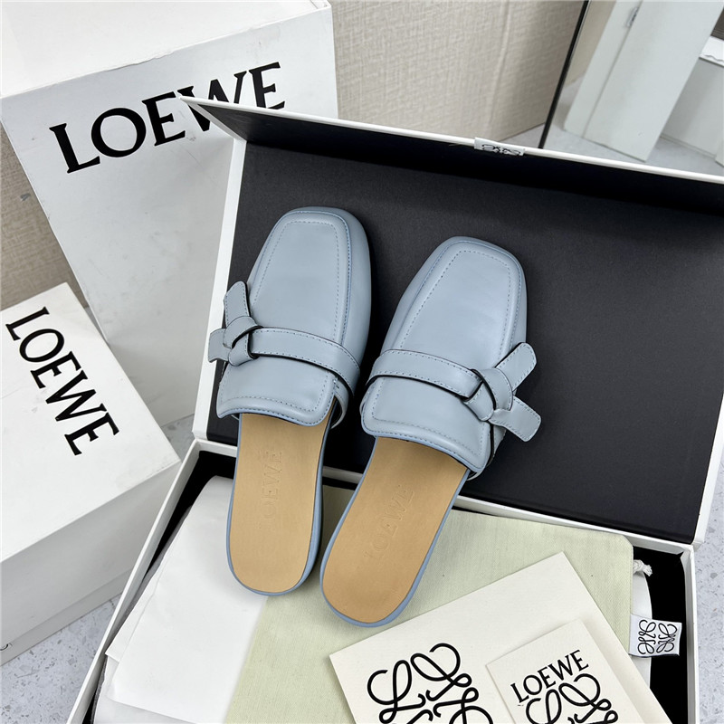 L0ew* gate flat mule in blue