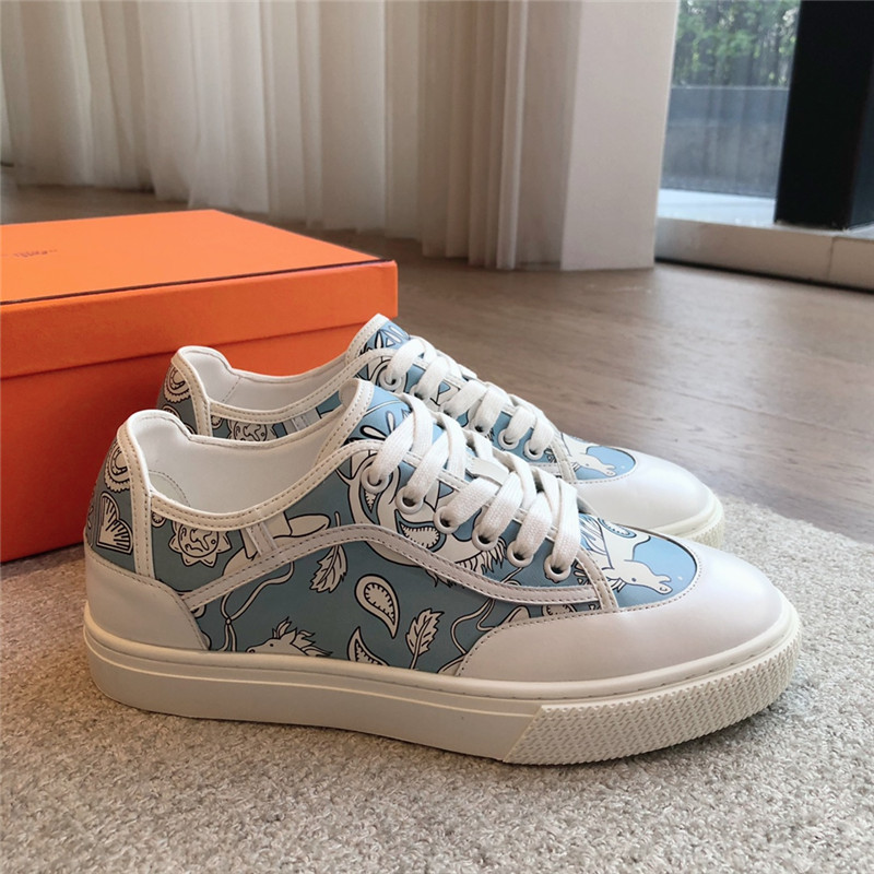H**me5 canvas print lace-up sneakers