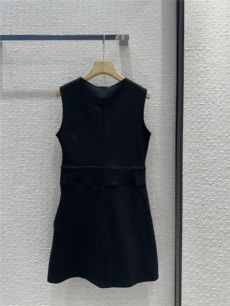Moncler sports vest dress replica d&g clothing