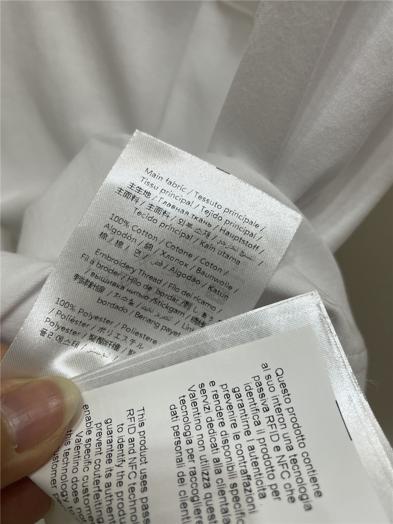 Va1e*ntin0 v pocket t-shirt replica d&g clothing
