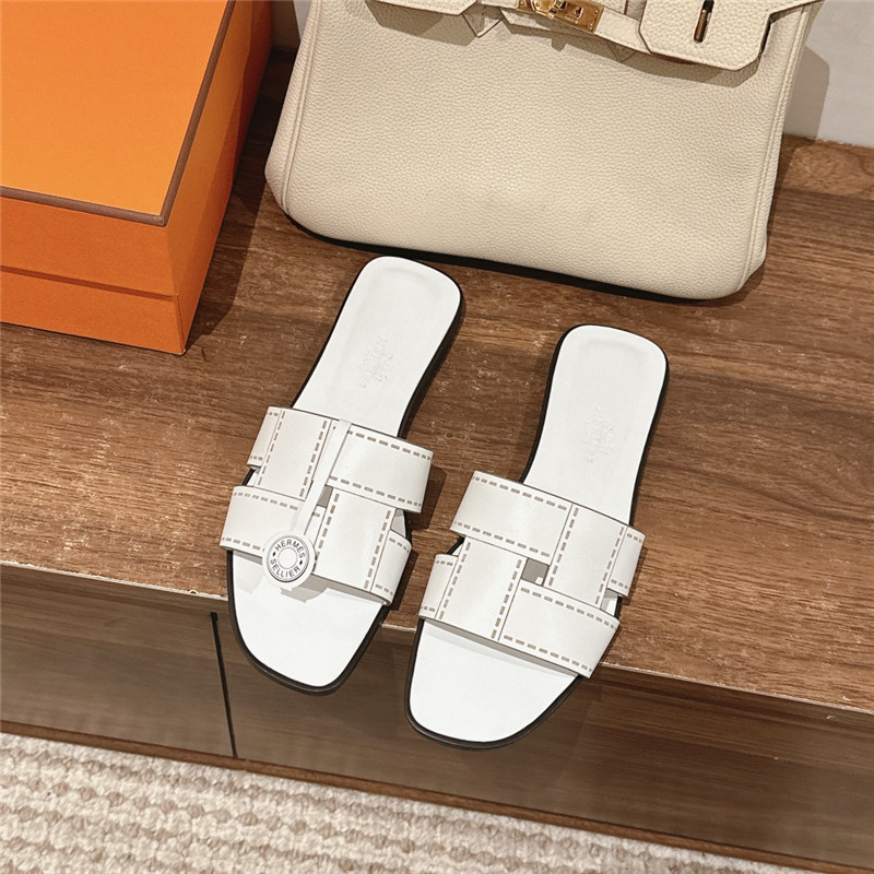 H**me5 idioma sandal women’s white