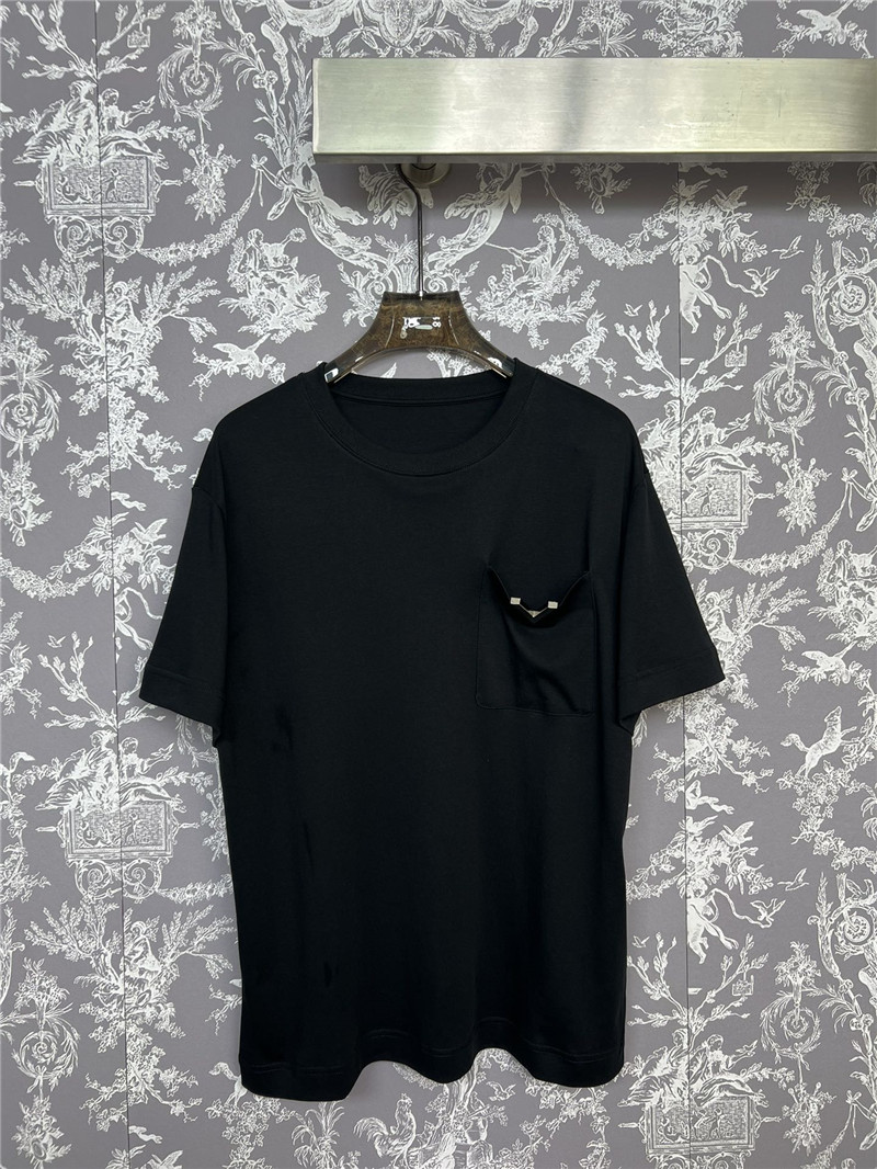 Va1e*ntin0 new t-shirt replica clothing sites