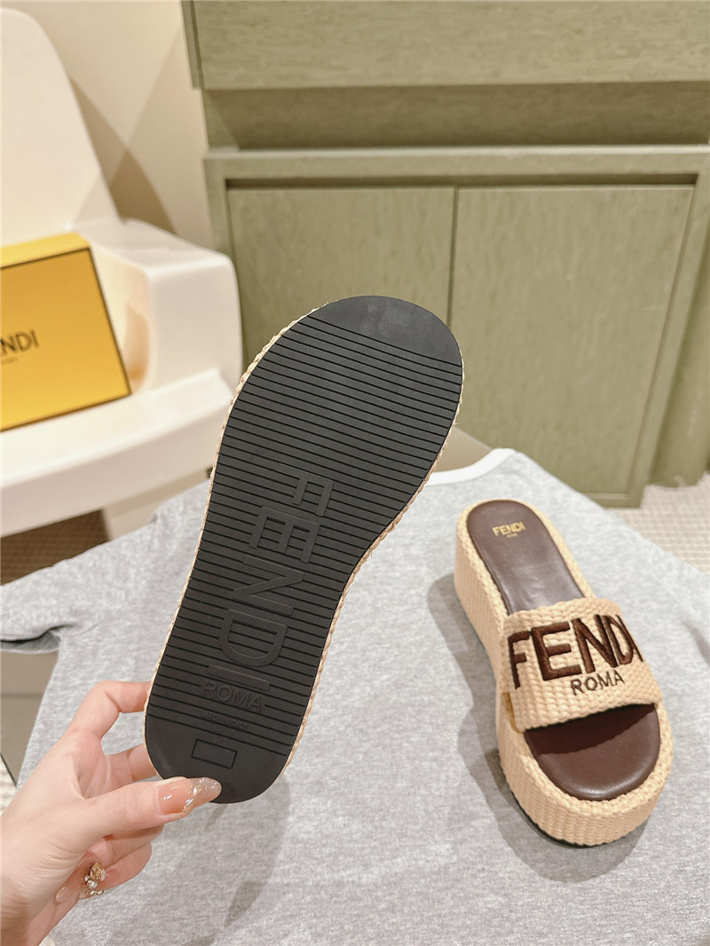 F**di sunshine platform slides