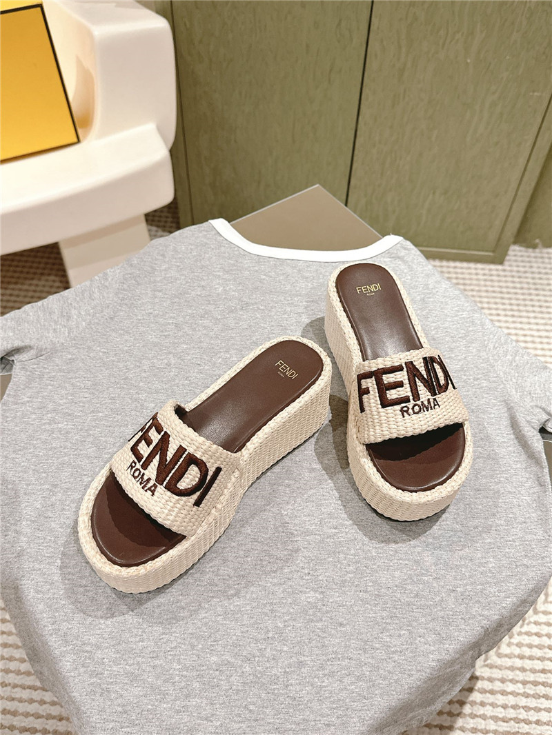 F**di sunshine platform slides women beige