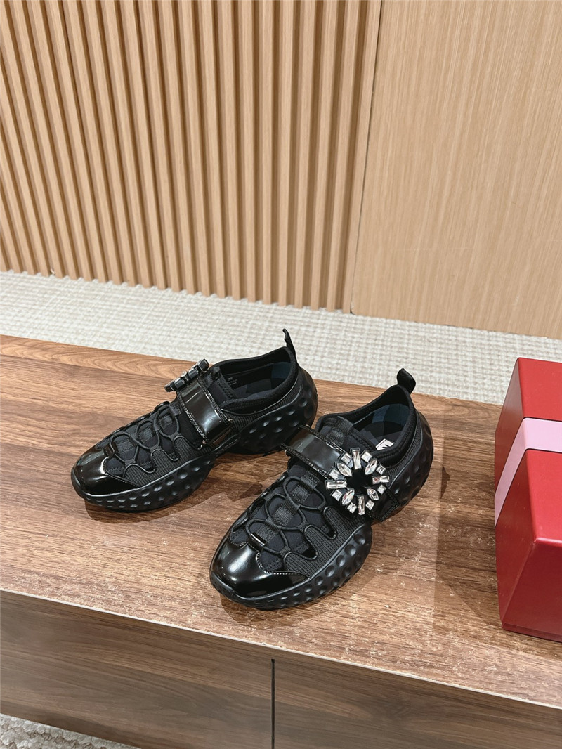 roger u1u1er viv’ run light trekky sneakers