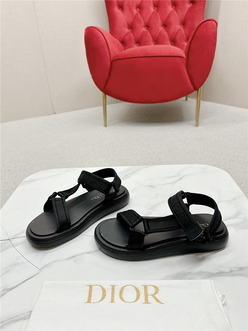 D10r women’s black d-wave sandals