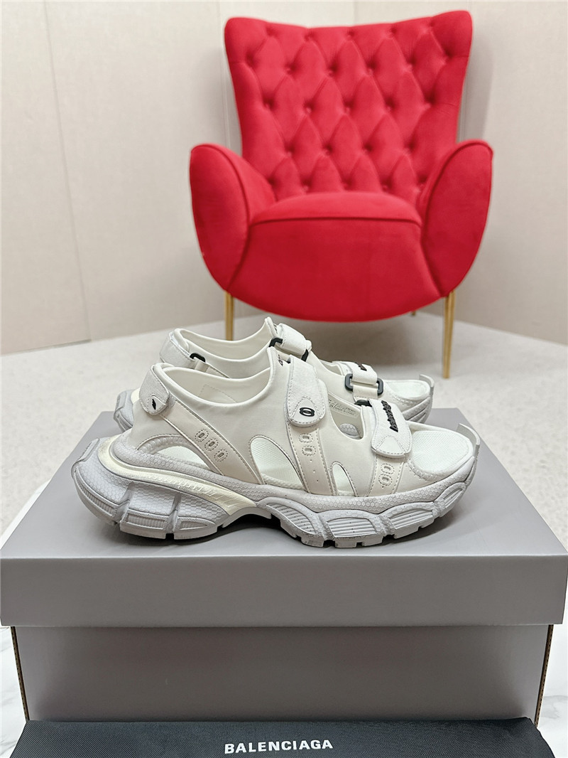 Ba1en*iaga 3xl sandals for women in white