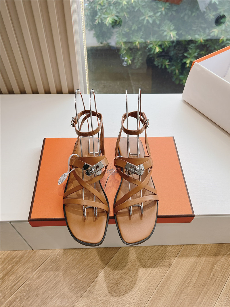 H**me5 june sandals