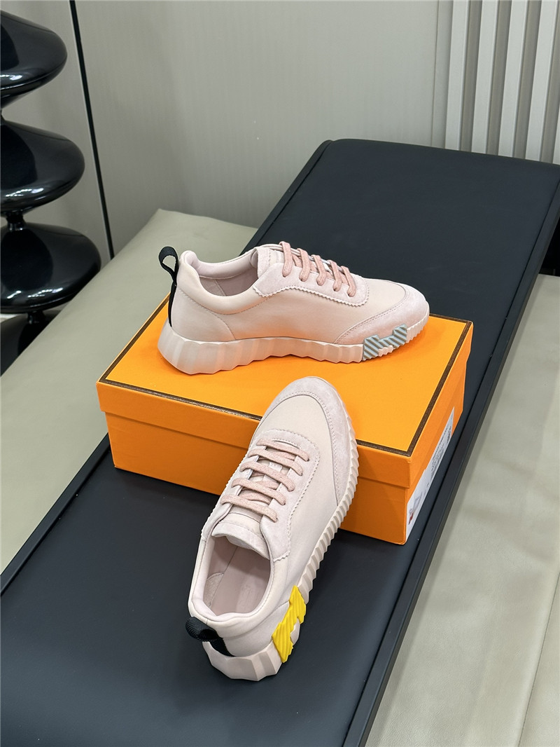 H**me5 bouncing sneaker women