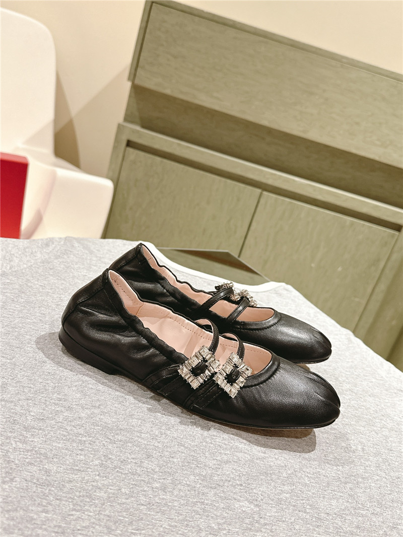 roger u1u1er mini strap leather ballerina flats in black