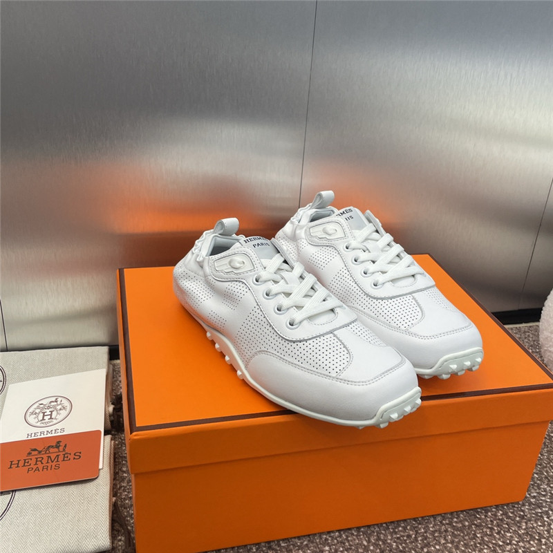 H**me5 white flat round toe lace-up sneakers