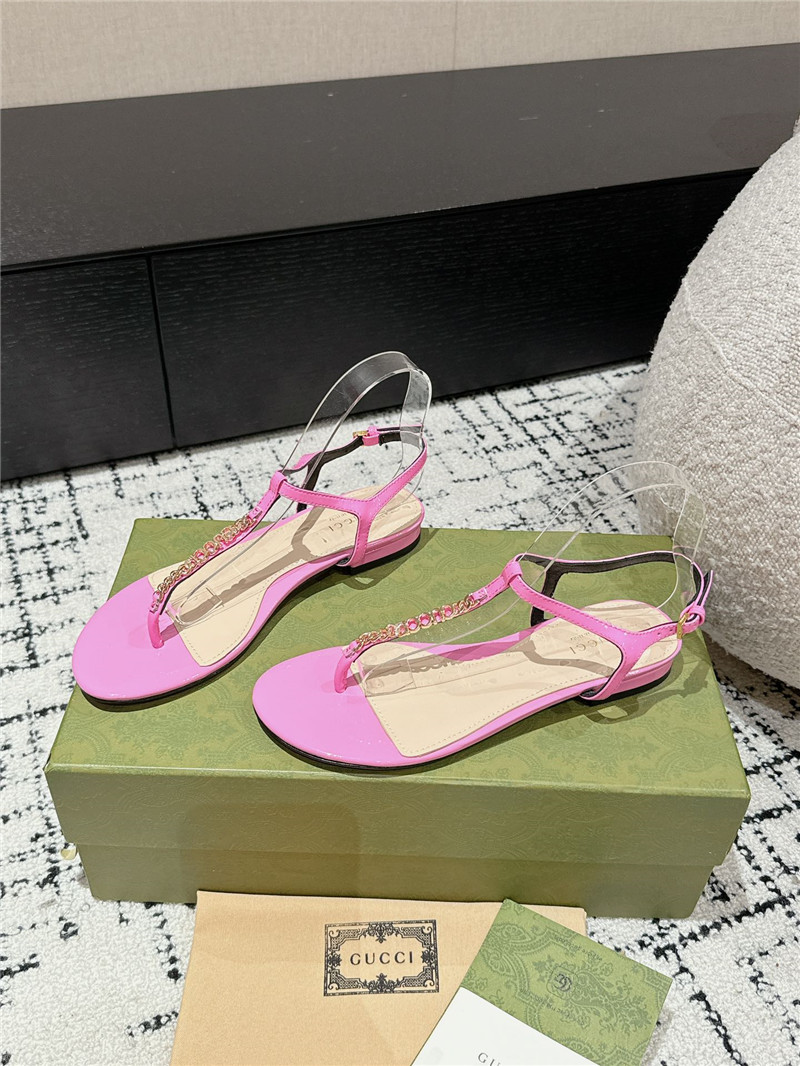 Gvc*1 signoria thong sandal pink patent leather