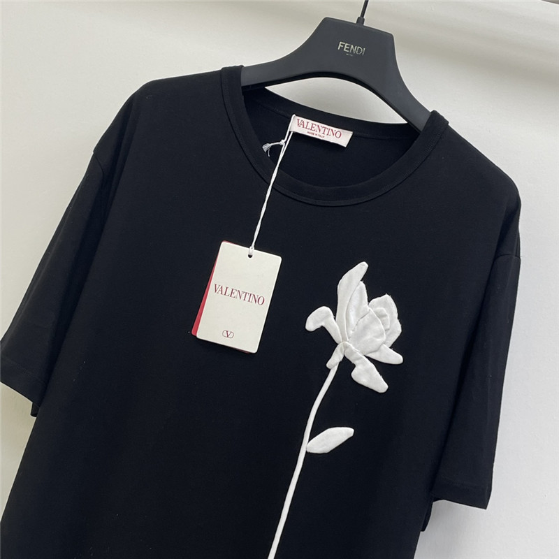Va1e*ntin0 cotton t-shirt cheap replica designer clothes