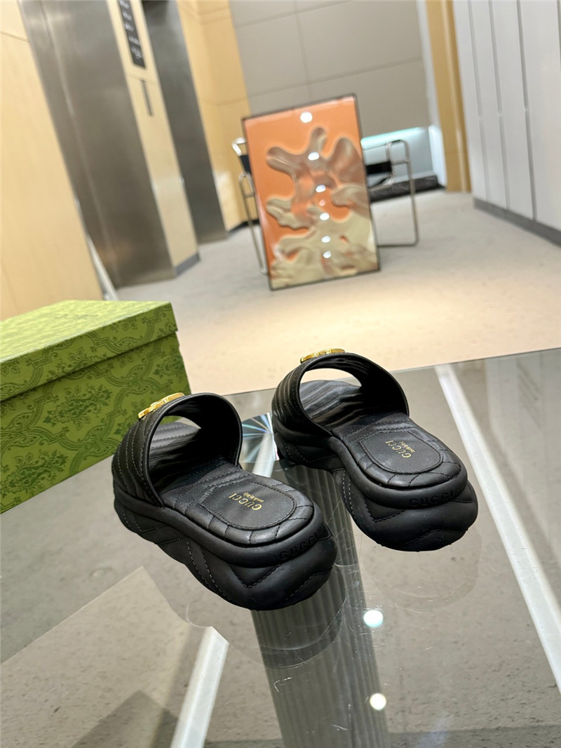 Gvc*1 gg marmont black quilted leather slide sandals