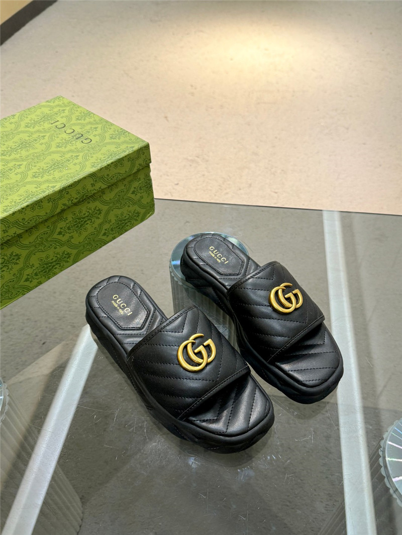 Gvc*1 gg marmont black quilted leather slide sandals