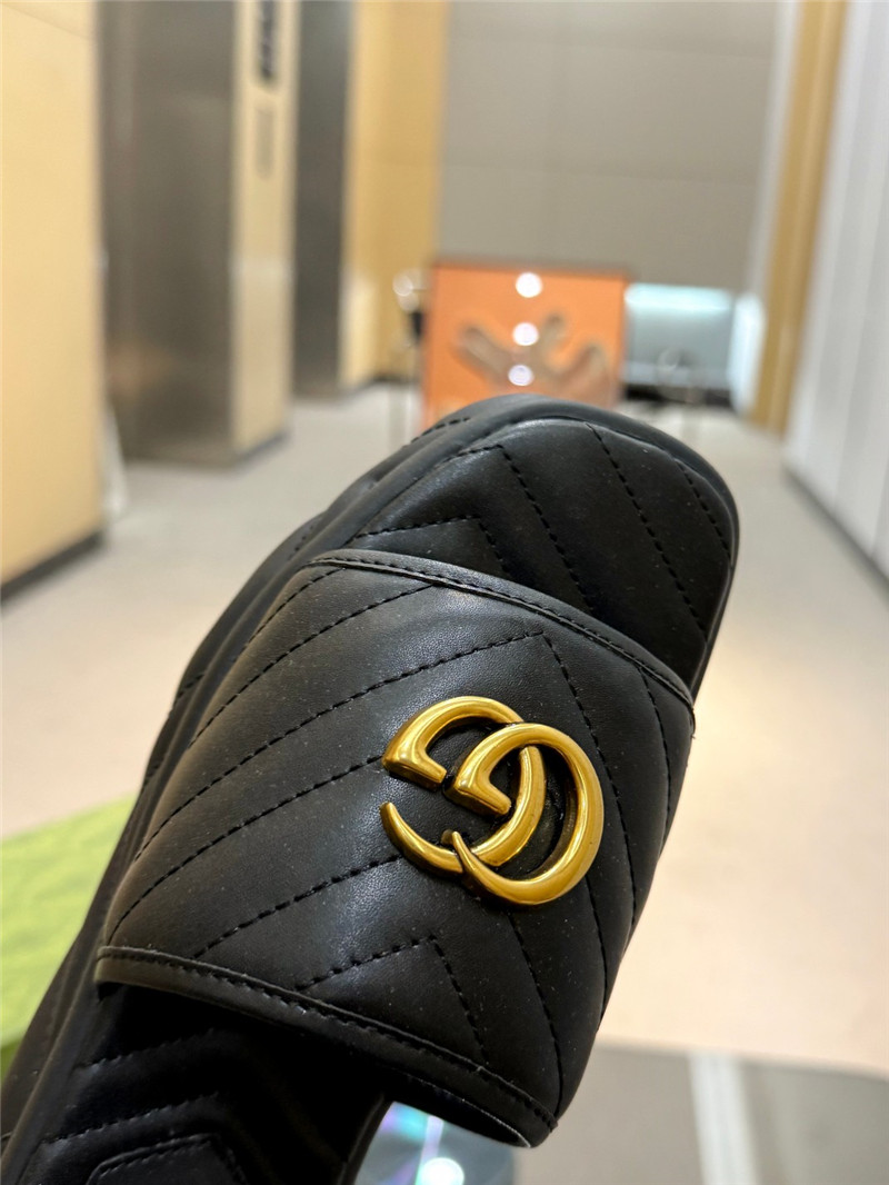 Gvc*1 gg marmont black quilted leather slide sandals