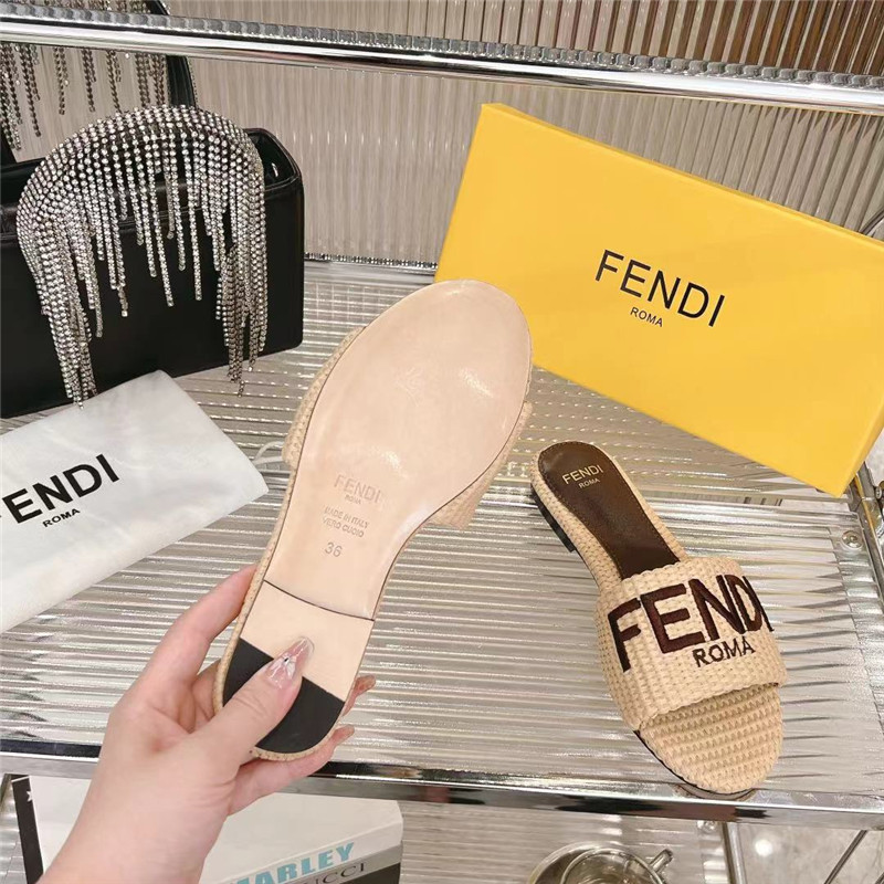 F**di sunshine natural raffia flat sandals