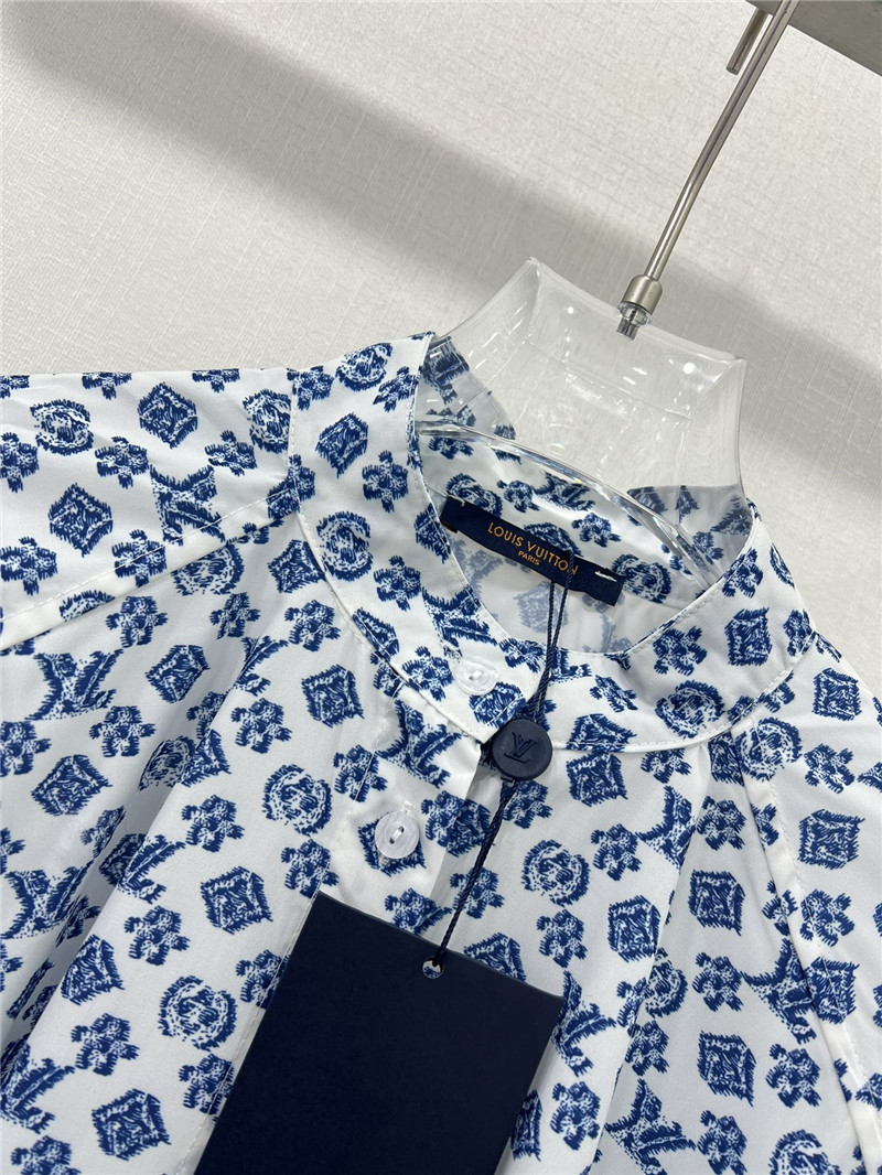 l0vis Vvtt0n lv classic printed cape shirt replicas clothes