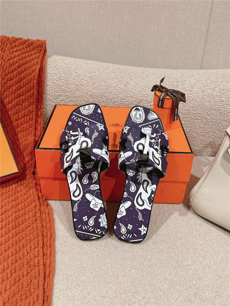 H**me5 oran sandal with black animaux bandana